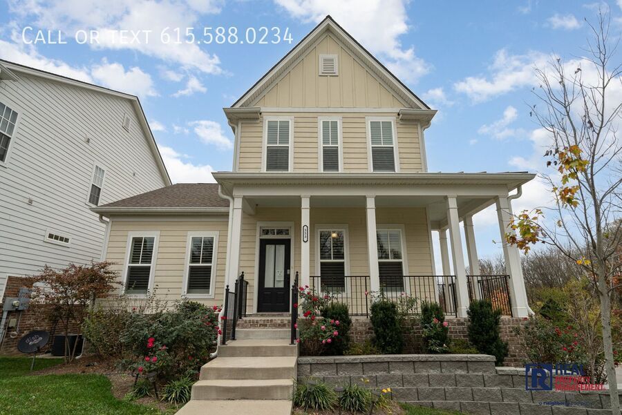 Foto principal - Beautiful 3BR/2.5BA Home on Quiet Corner L...