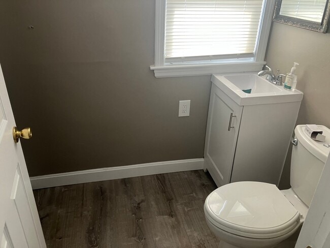 Photo - 31-33 Harvard St Apartment