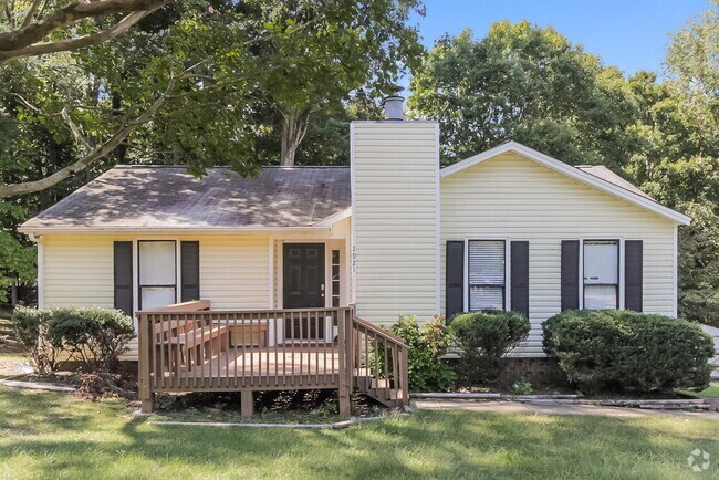 Building Photo - 2921 Gray Feather Dr