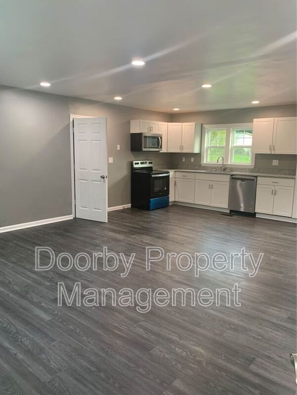 Foto del edificio - 2408 Cres Club Dr