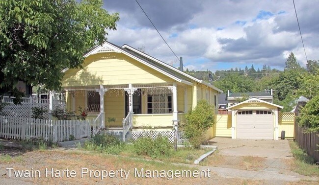 Building Photo - 18735 Main St