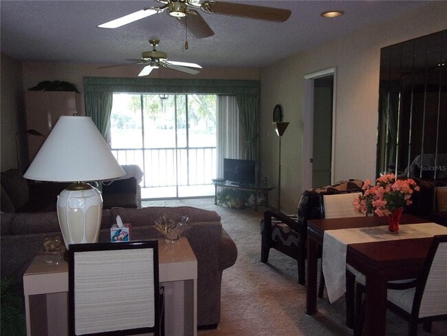 Foto del edificio - 216 Cypress Ln