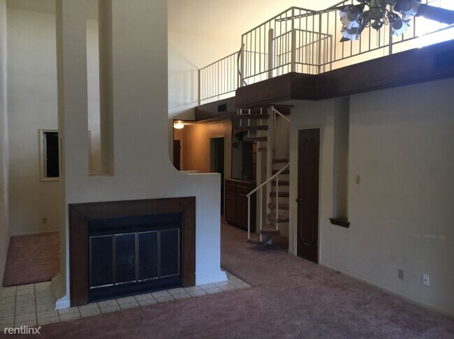 Building Photo - 2 br, 1.5 bath Townhome - 912 Tortuga Ln