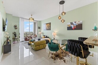 Building Photo - 550 Okeechobee Blvd