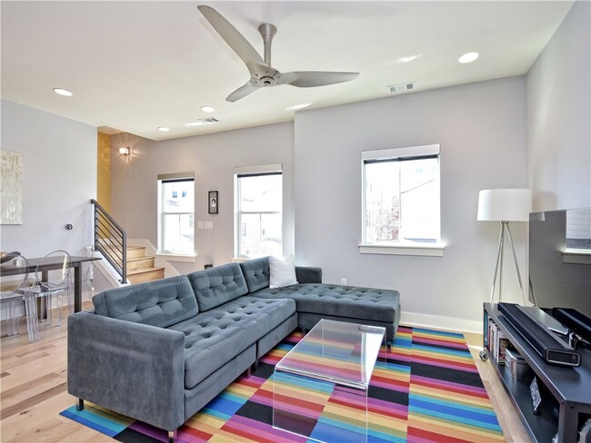 Building Photo - 2706 Halcyon Dr