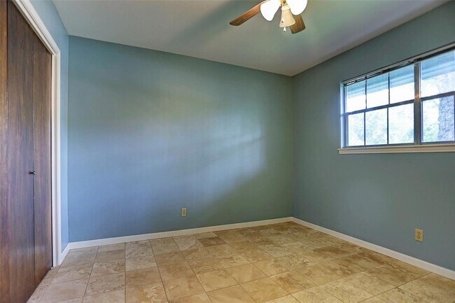 Foto del edificio - 1147 W 21st St