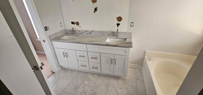 Foto del edificio - Beautiful house in Legacy Park with brand ...
