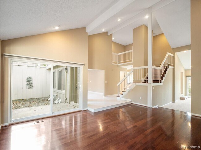 Foto del edificio - 1835 Golf Ridge Dr