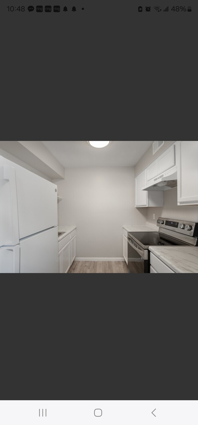Building Photo - 320 Welch Rd