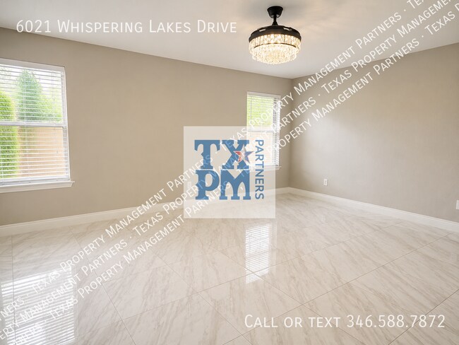 Foto del edificio - 6021 Whispering Lakes Dr