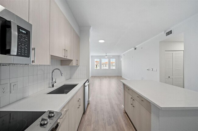 Foto del edificio - 10170 SW 7th St