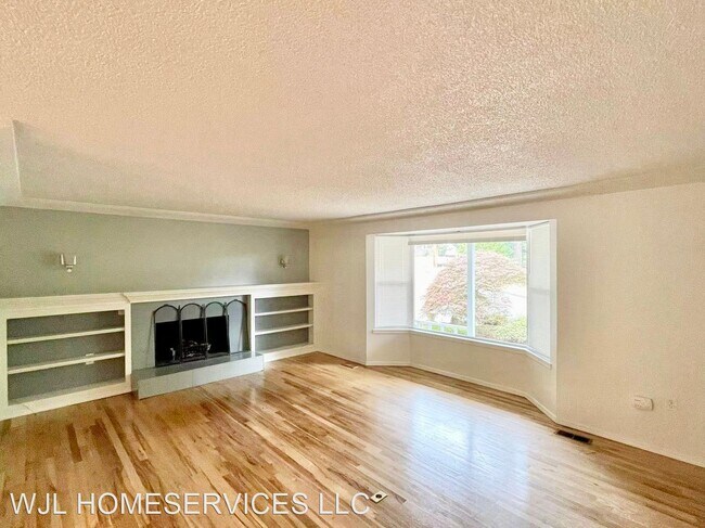 Building Photo - 5 br, 4 bath House - 13807 NE 76th St