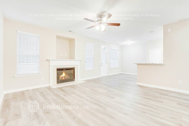 Foto del edificio - 114 Shadow Creek Ct