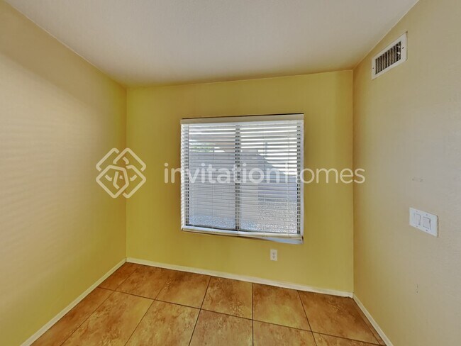 Building Photo - 13043 W Via Camille