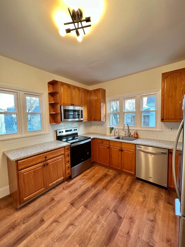 21 Harlow St Unit 2, Arlington, MA 02474 Condo for Rent in Arlington