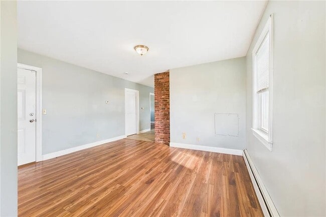 Foto del edificio - 136 Almy St