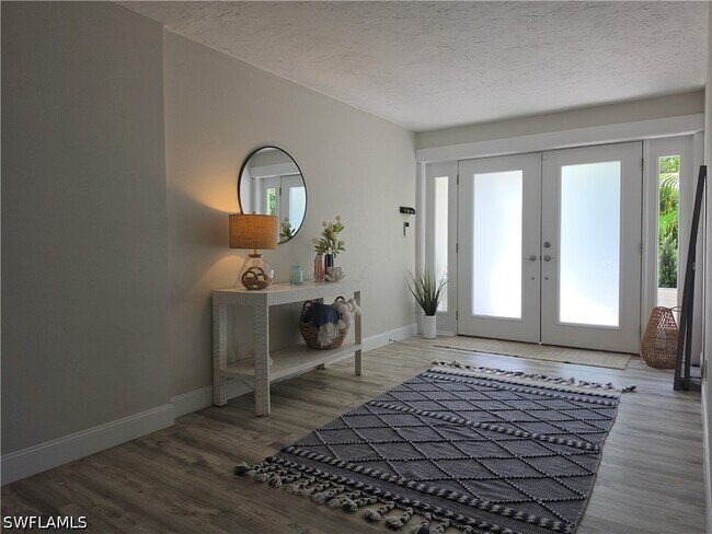Foto del edificio - 1363 Woodridge Ave