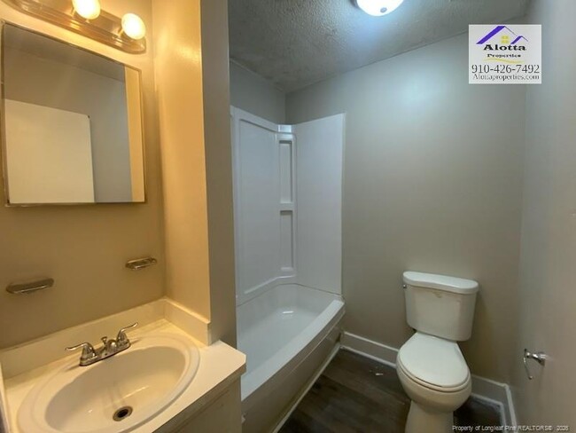 Building Photo - 303 Wheel Hollow Trail