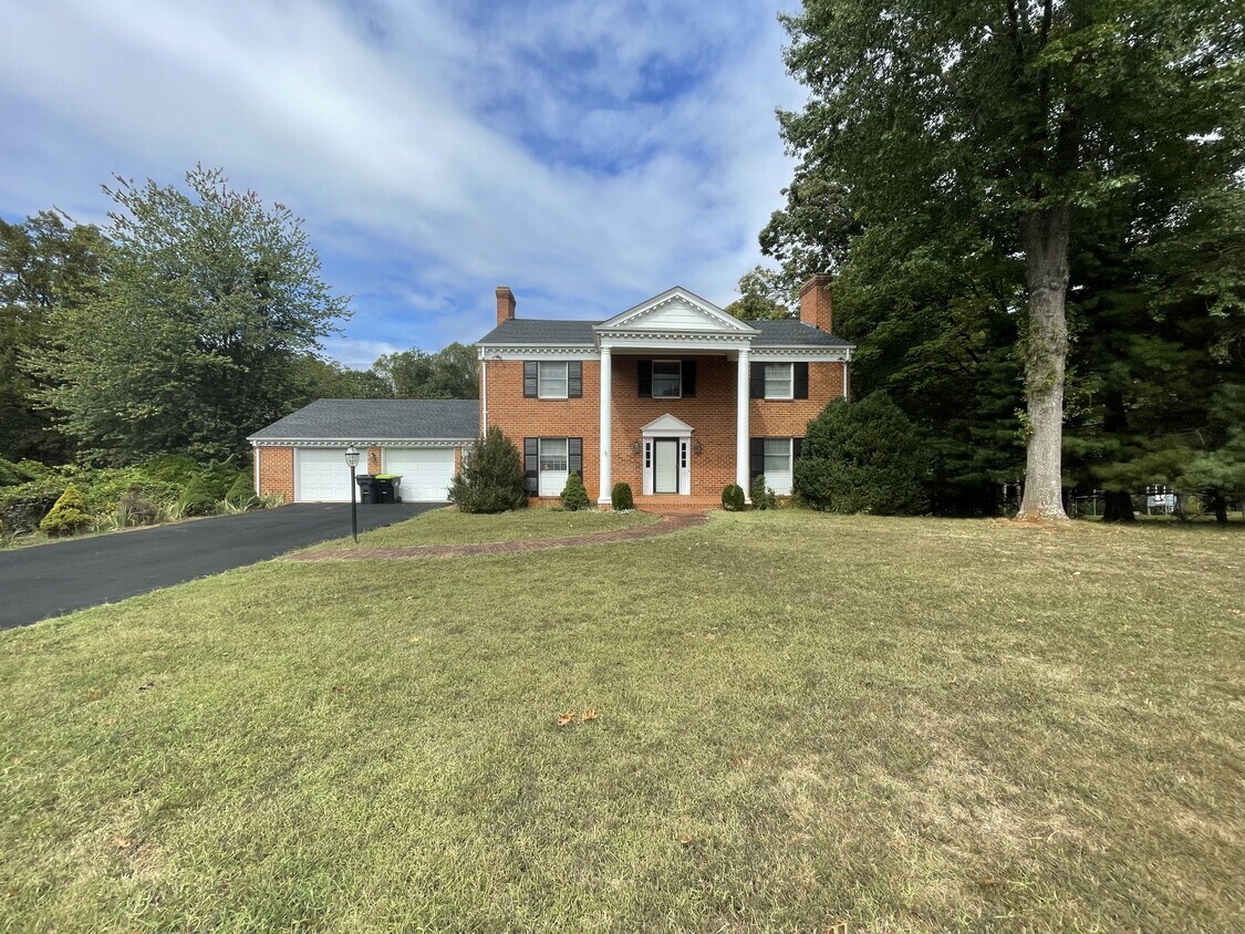 Foto principal - 156 Scottsmill Rd