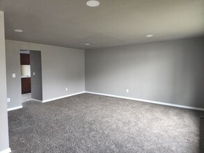 Building Photo - 1218 S 41st Ave