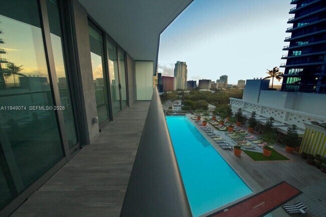 Foto del edificio - 1300 S Miami Ave