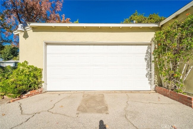 Building Photo - 5446 Columbus Ave