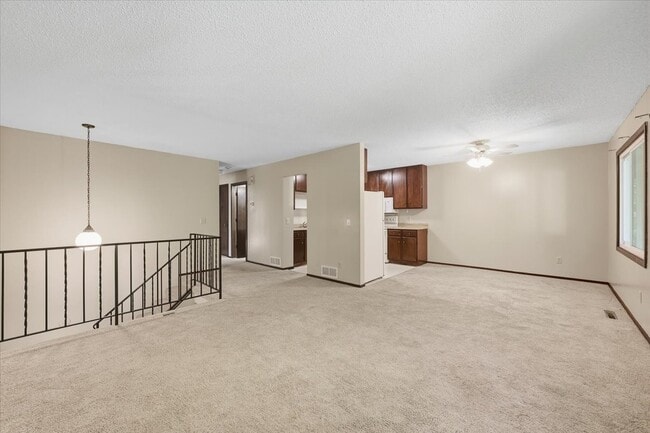 Foto del edificio - 419 Butler Ave E