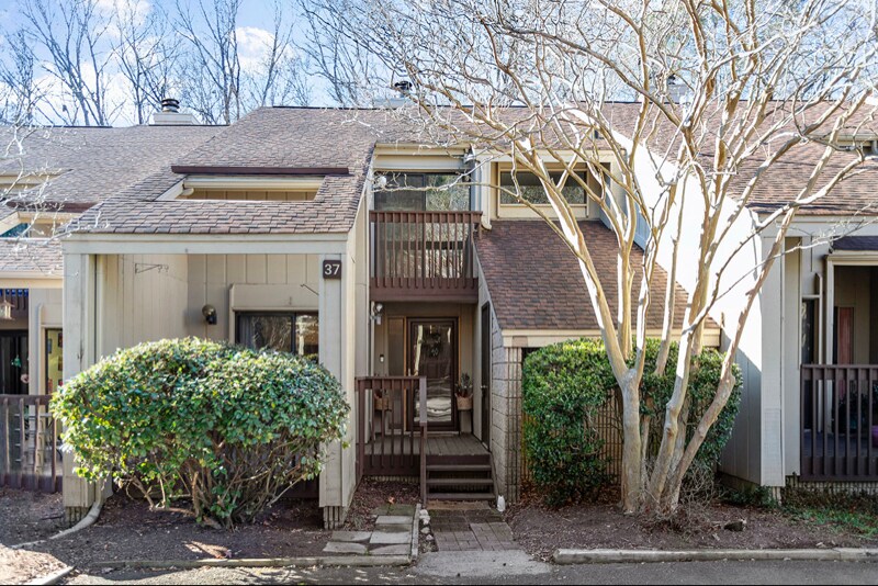 Primary Photo - 4100 Five Oaks Dr