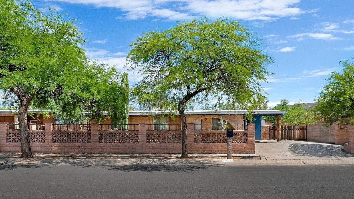 Foto principal - 7398 N Patriot Dr