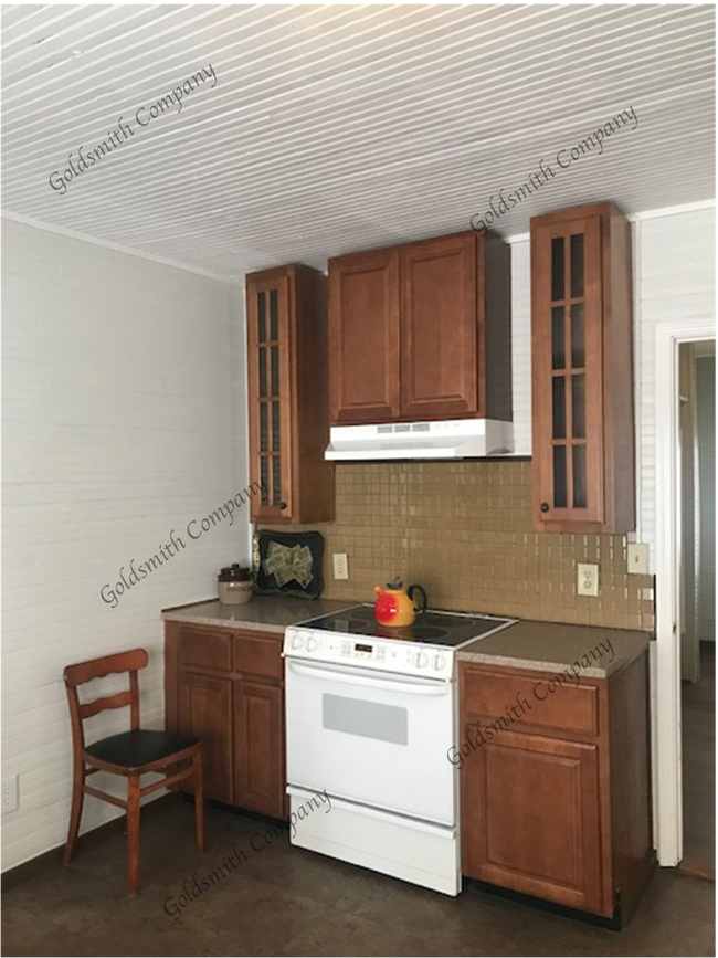 Building Photo - 315 Birnie St