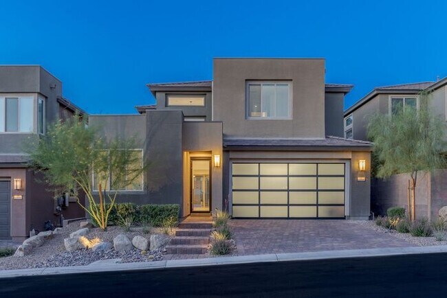 Building Photo - Luxury Henderson Retreat with Private Pool & Loft