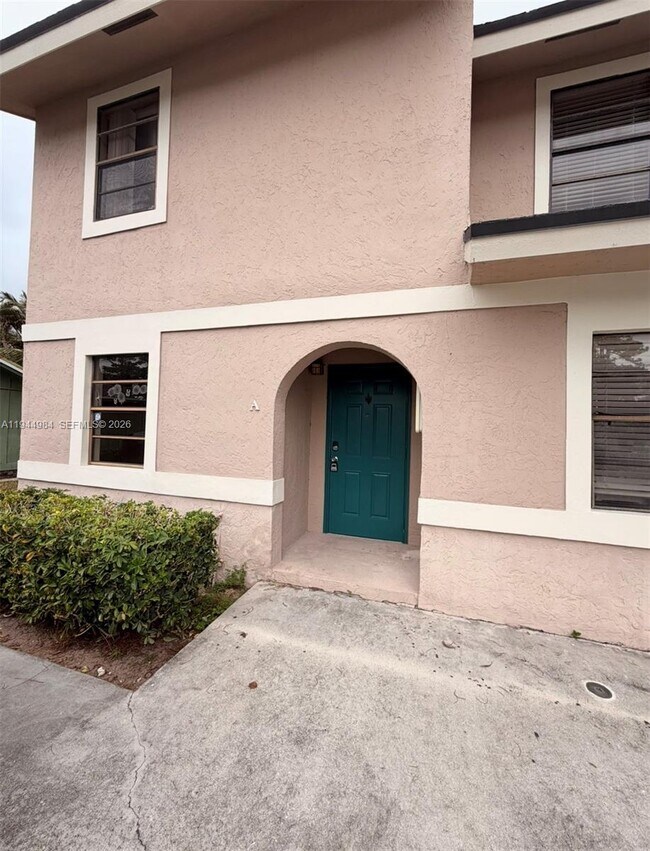 Building Photo - 13785 Bottlebrush Ct