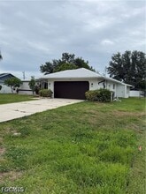 Building Photo - 233 SW 43rd St