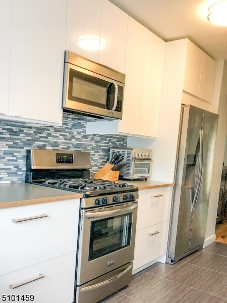 Building Photo - 35 Seneca Trail