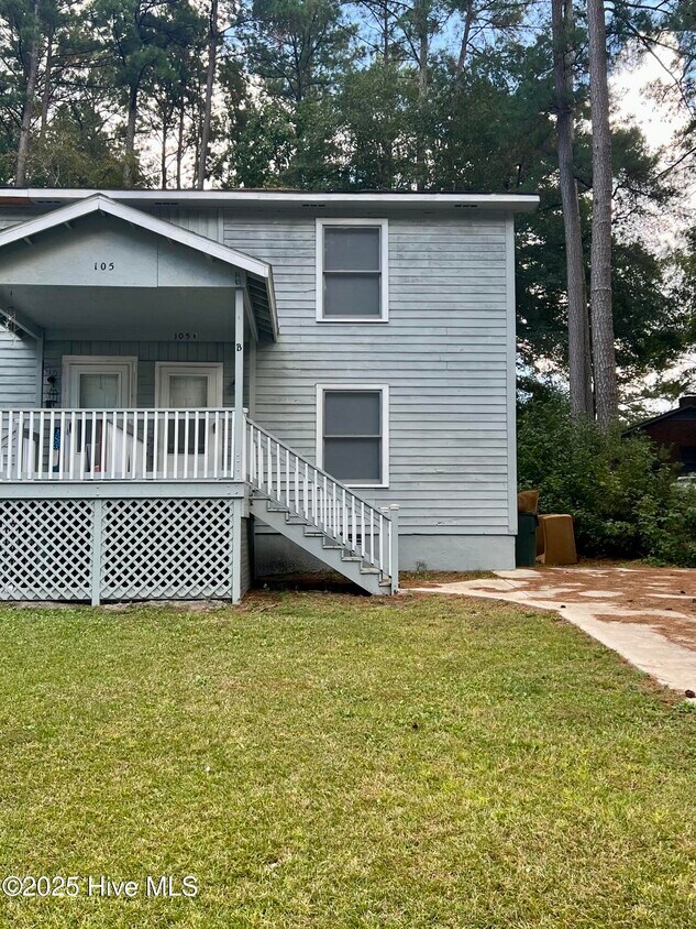 Building Photo - 105 Ridge Pl