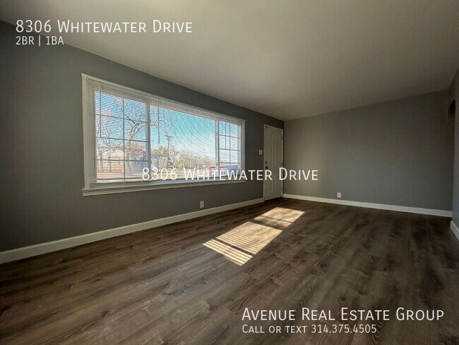 Foto del edificio - 8306 Whitewater Dr