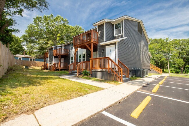 Photo - 319 Osceola St Apartments