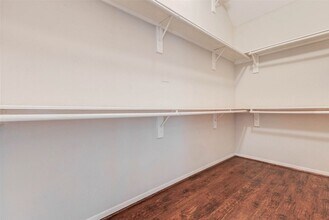 Building Photo - 155 Perfidia Dr