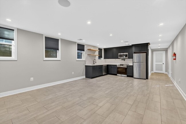 Foto del edificio - Available Now! Two Bed // Two Bath in Eckington!