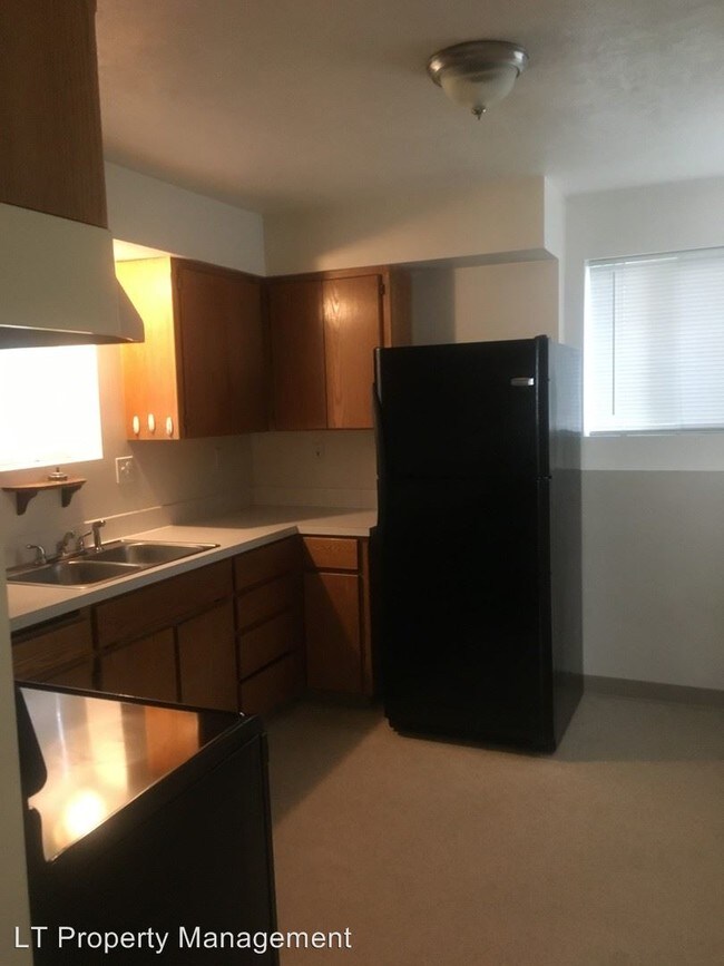 Foto del edificio - 3222 N Madison St