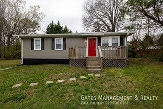 Building Photo - 671 Cedar St