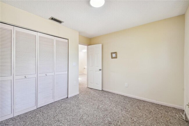 Foto del edificio - 541 NW 205th Ave