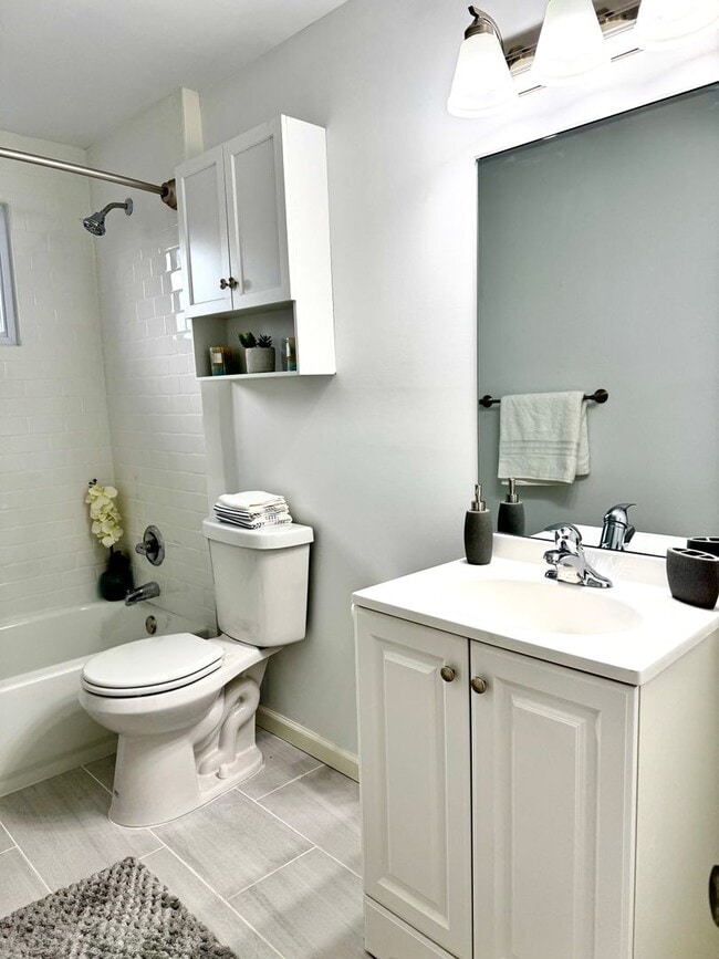 Interior Photo - Regency Terrace