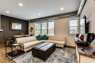 Building Photo - 706 N Racine Ave