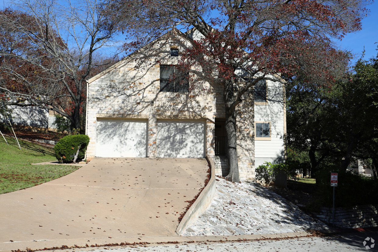 Foto del edificio - Cherry Hill Townhomes