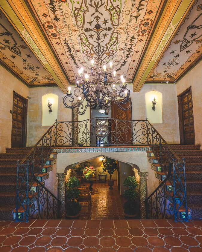 Primary Photo - Adelon - Furnished