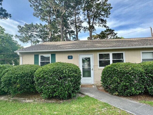 Foto del edificio - SEAGATE VILLAGE - Located off Greenville A...