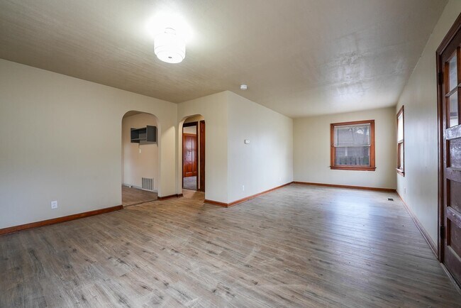 Foto del edificio - 1405 Edgemoor Dr