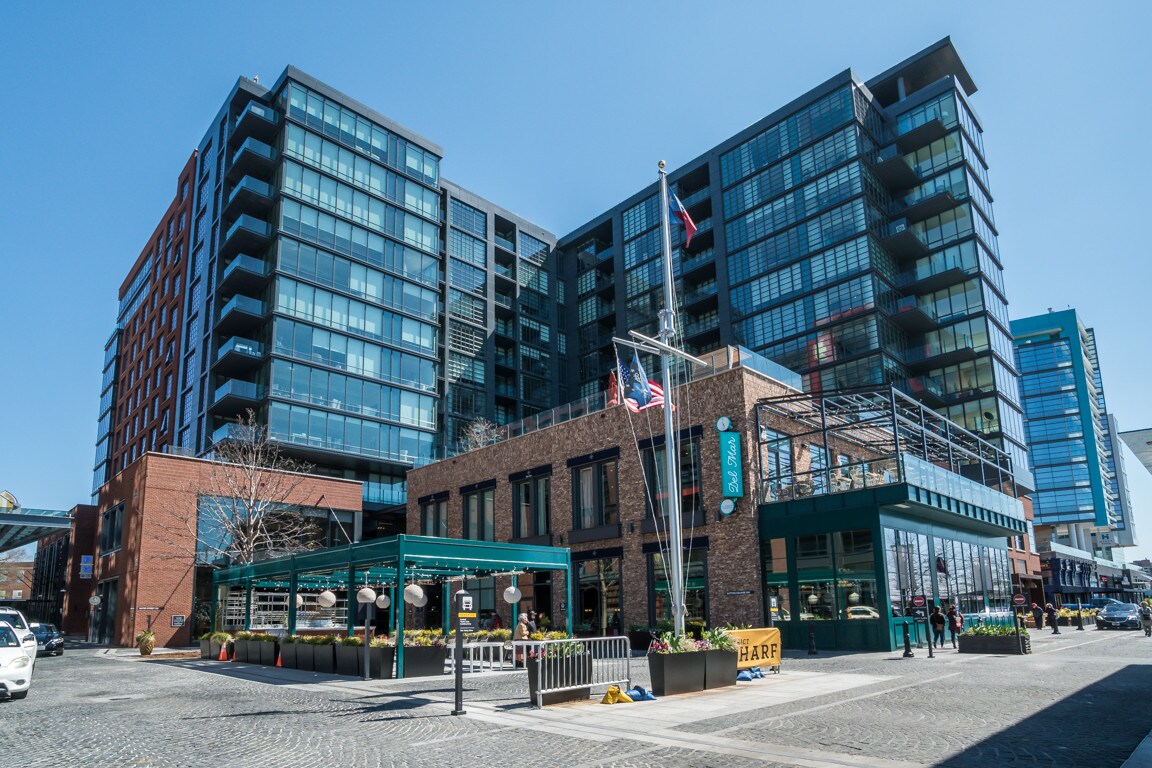 45 Sutton Square SW Unit 704, Washington, DC 20024 Condo for Rent in