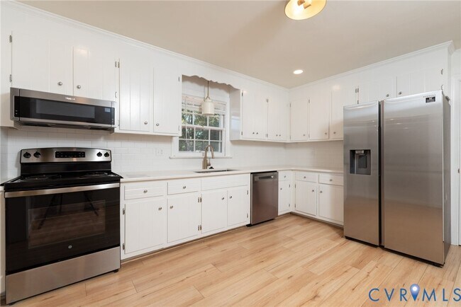 Building Photo - 4329 Deertrail Dr
